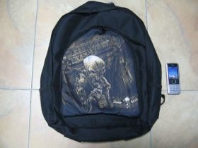 Avenged Sevenfold ruksak čierny, 100% polyester. Rozmery: Výška 42 cm, šírka 34 cm, hĺbka až 22 cm pri plnom obsahu